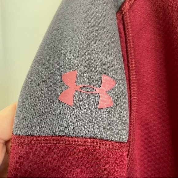 Under Armour 3/4 Zip Hoodie Pullover Adult Small - Good Condition - Picture 5 of 8